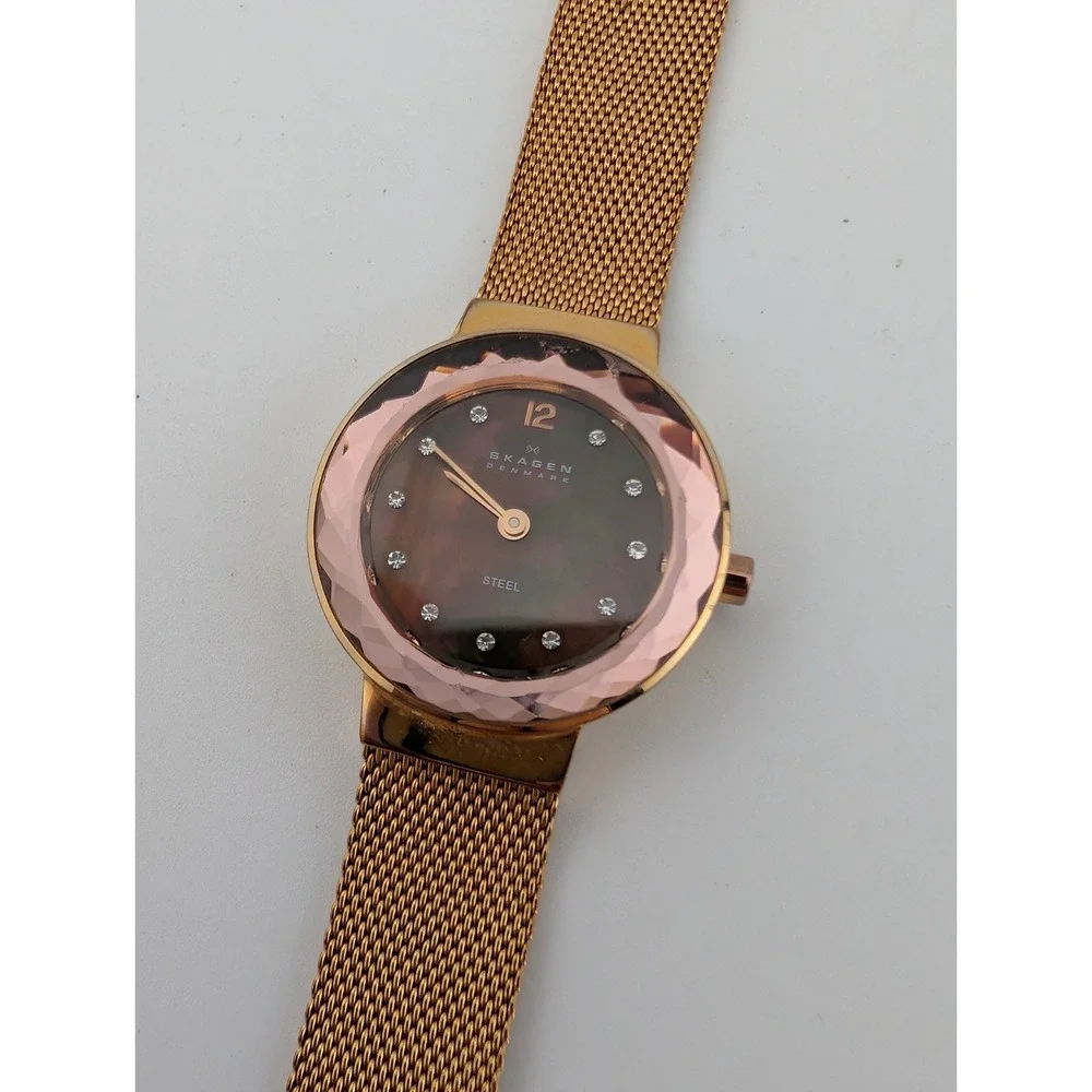 Skagen Lenora Watch Women 25mm Case MOP Dial Mesh Metal Band- New Battery‎